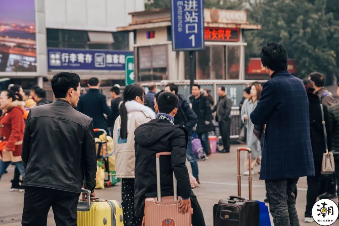 下一站，家！直擊2025年春運(yùn)首日