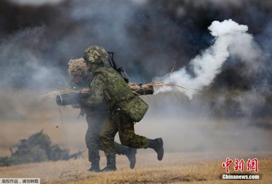 王中王2025澳門正版,新年首場(chǎng)演習(xí)后 臺(tái)軍女兵一問(wèn)三不知